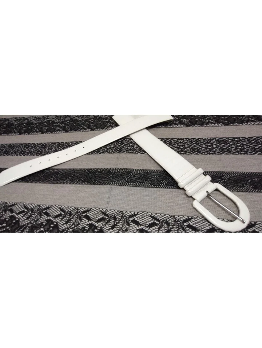 White Belt L XL Fashion Belt NEW White Crocodile Printed Faux Pleather Size 38+